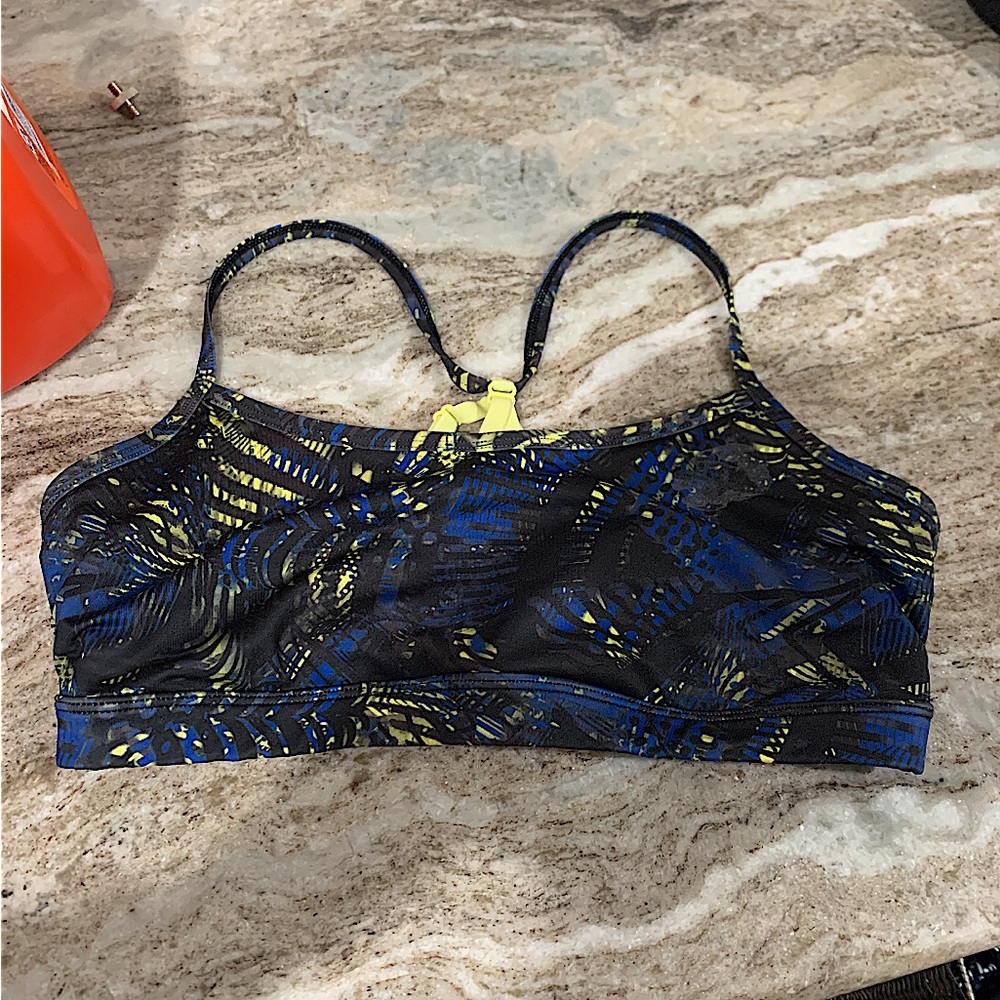 Lululemon Flow Y Nulu sports bra